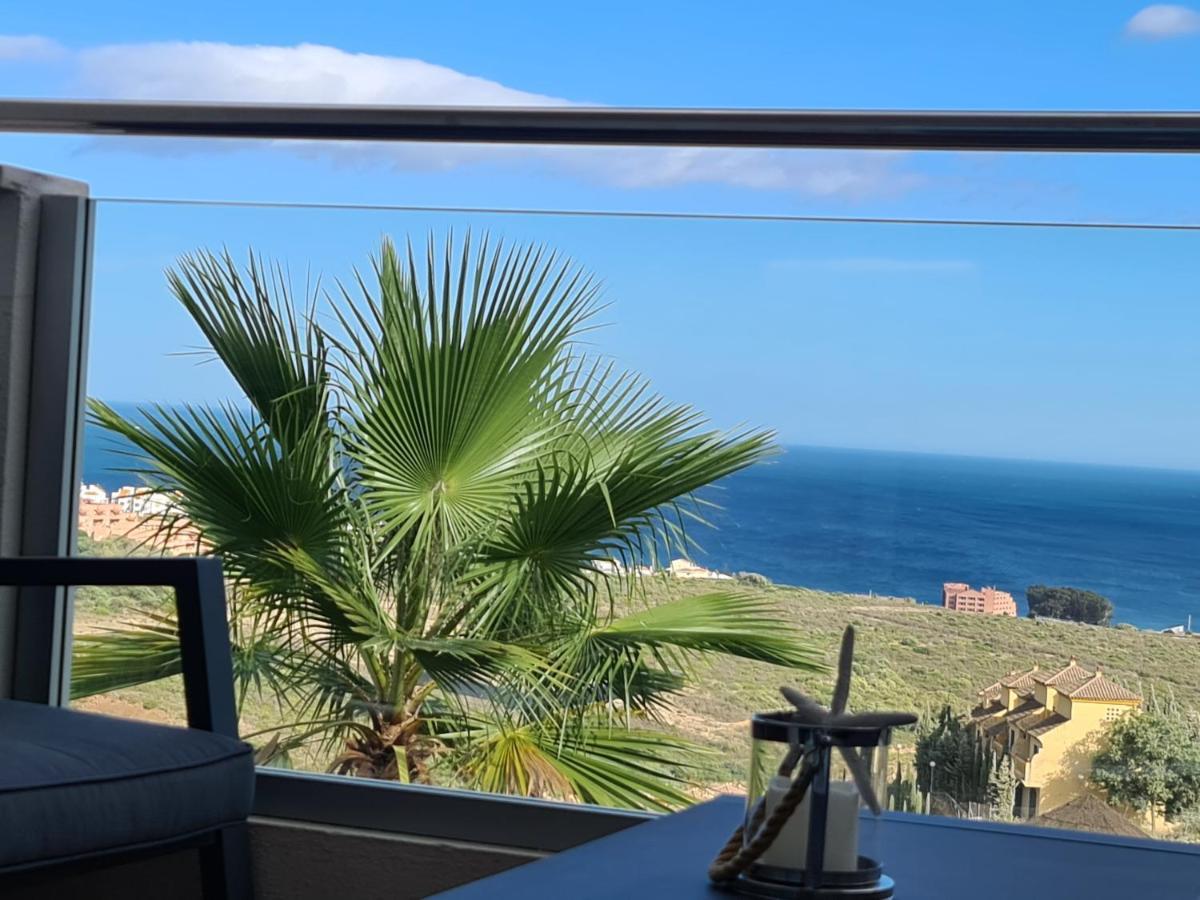 Seaside Serenity - Stylish Apartment With Spectacular Views Manilva Exterior photo