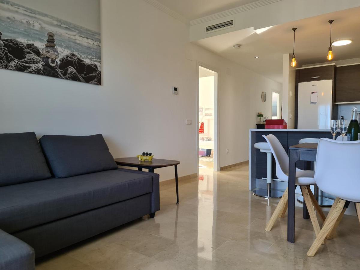 Seaside Serenity - Stylish Apartment With Spectacular Views Manilva Exterior photo