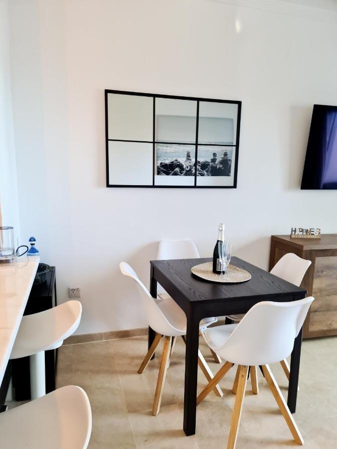Seaside Serenity - Stylish Apartment With Spectacular Views Manilva Exterior photo