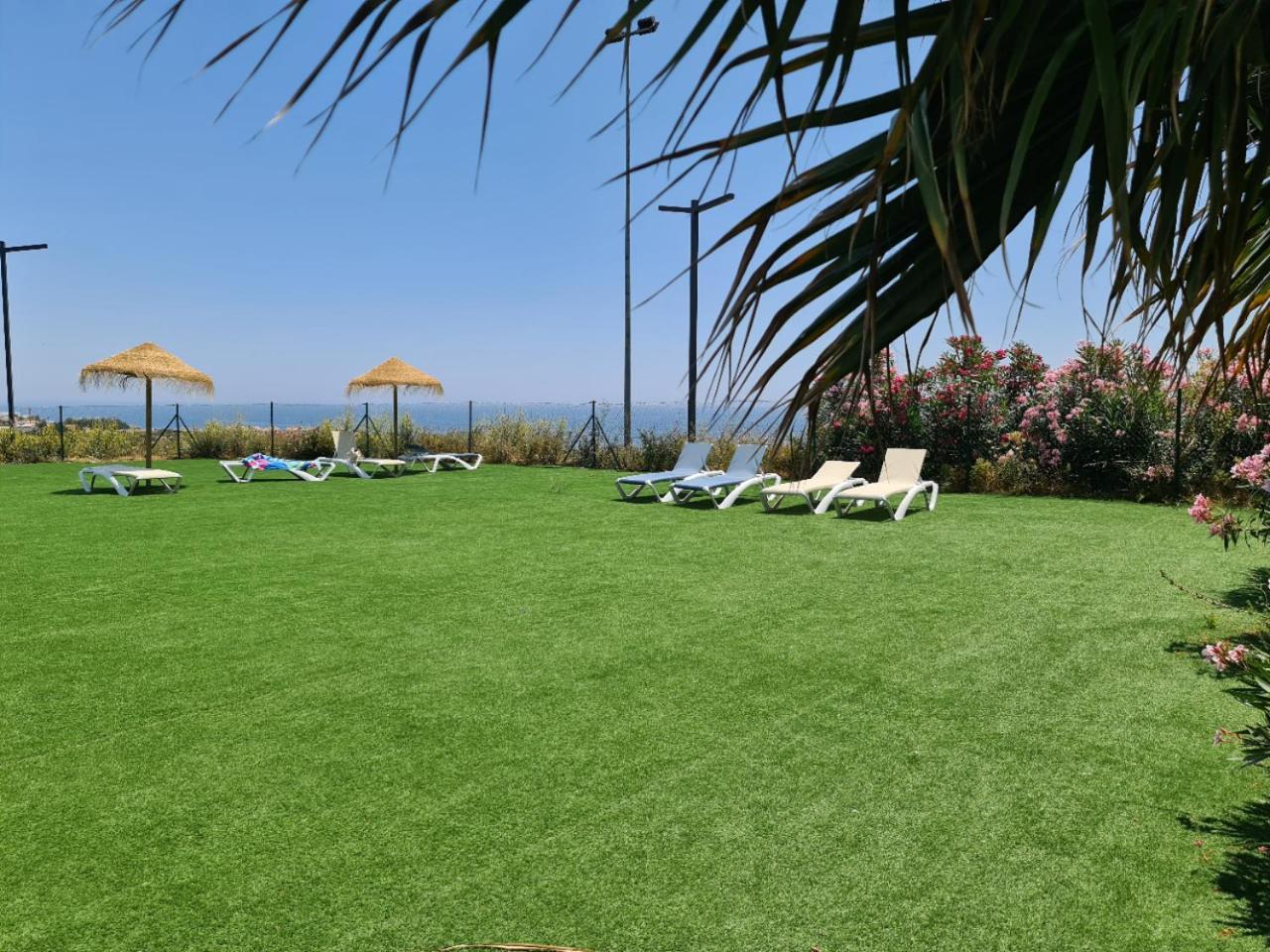 Seaside Serenity - Stylish Apartment With Spectacular Views Manilva Exterior photo