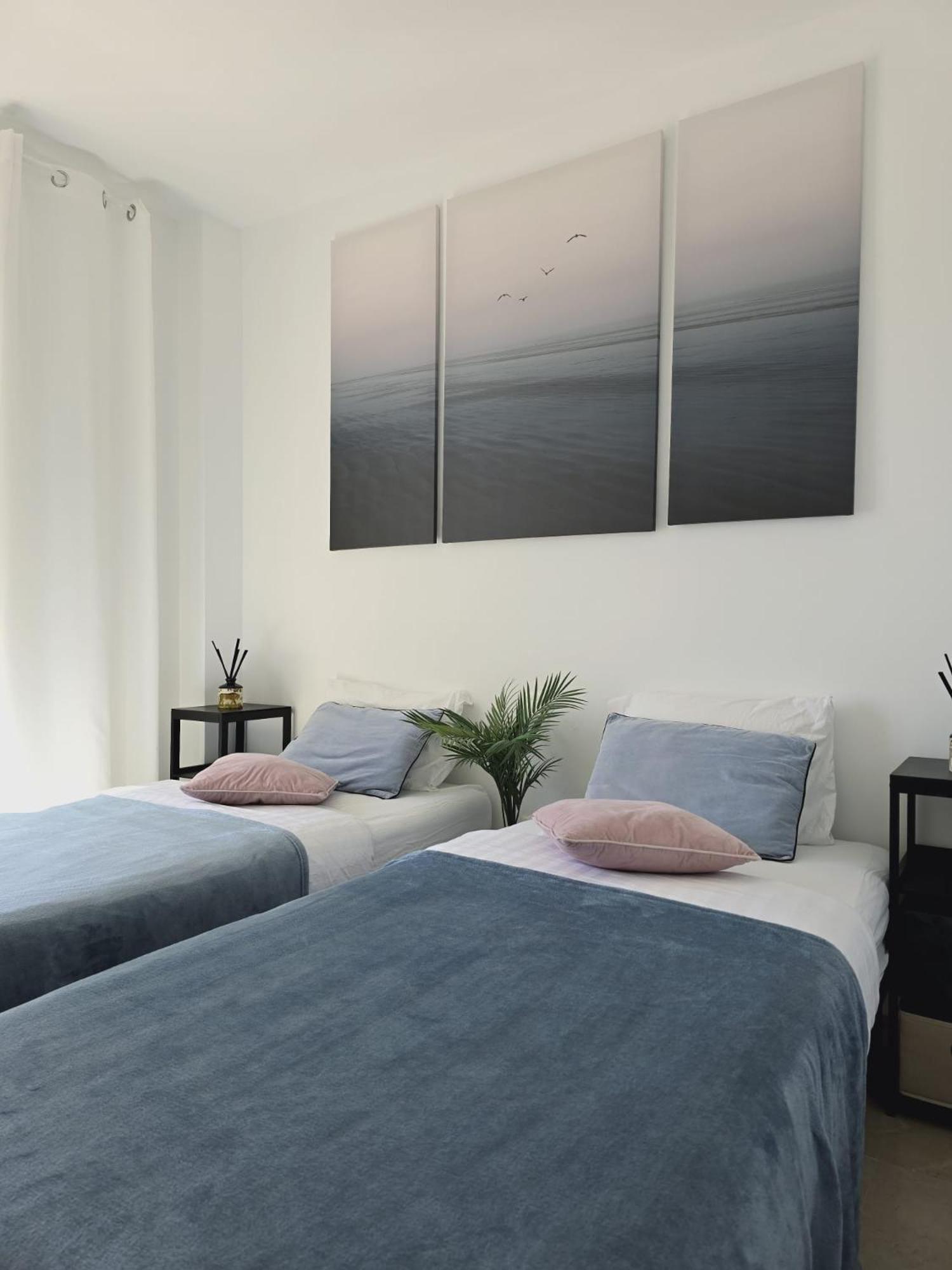 Seaside Serenity - Stylish Apartment With Spectacular Views Manilva Exterior photo